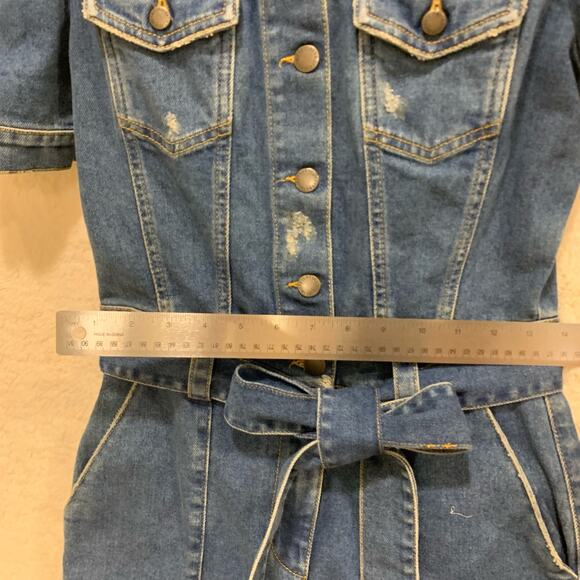Retrofete Tori Denim Jumpsuit Size Medium Short Puff Sleeve Button Front w Belt - Picture 12 of 12